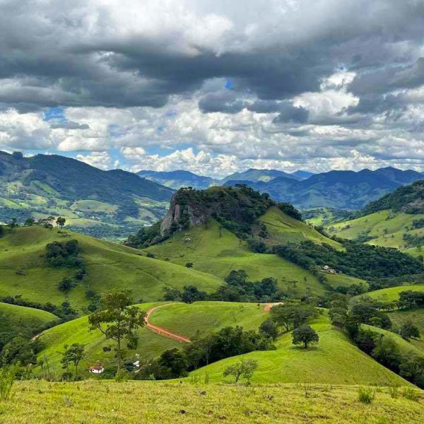 Vista da Mantiqueira Pedra do Baú 01